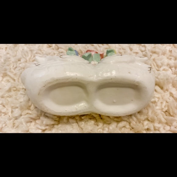 Vintage Kitschy Double Swan Planter with Flowers - Picture 7 of 8
